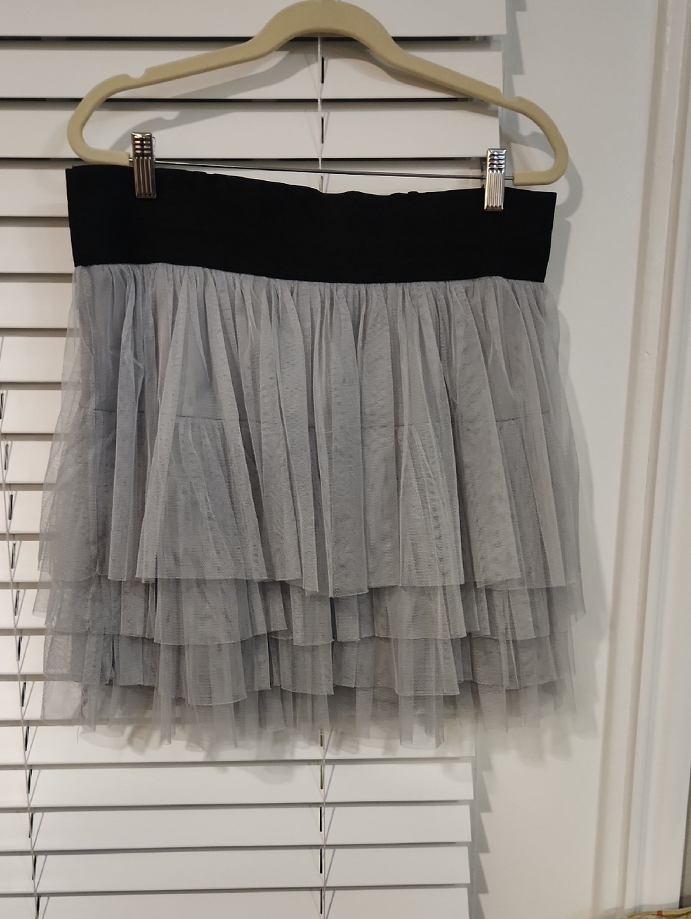 mine Black Waistband Gray Tiered Mini Tulle Skirt
